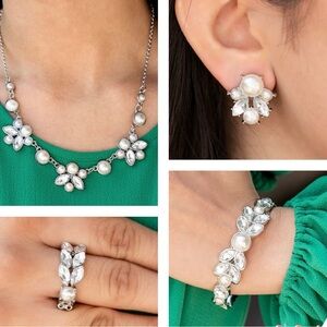 4pc Rhinestones Se. NWT